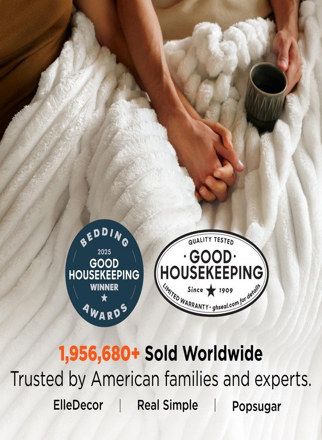 بيد شور بطانية Bedsure GentleSoft المزدوجة للسرير - بطانيات ناعمة ومريحة للنساء، وأغطية صوفية صغيرة لطيفة للفتيات، وزينة تخرج، هدية لها أو له/لها، مناسبة لسكن الطلاب، لون أبيض كريمي، 60 × 80 بوصة - Image 2